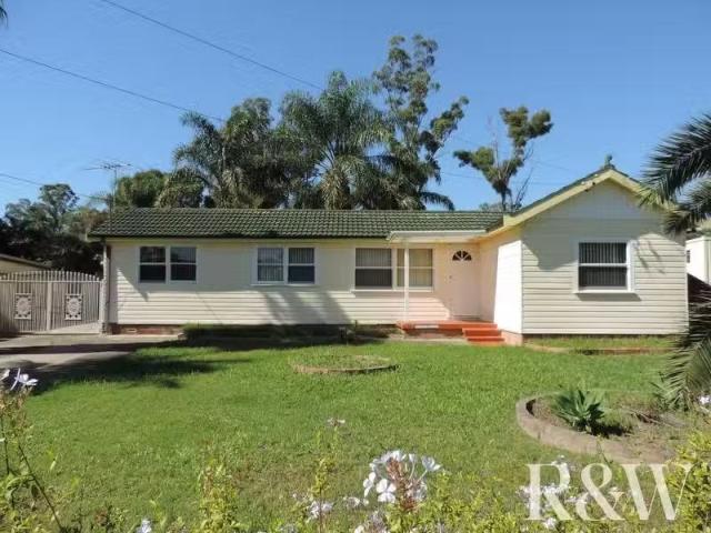 Charming 3 BR 35 Miller Street, MOUNT DRUITT House for rent L.