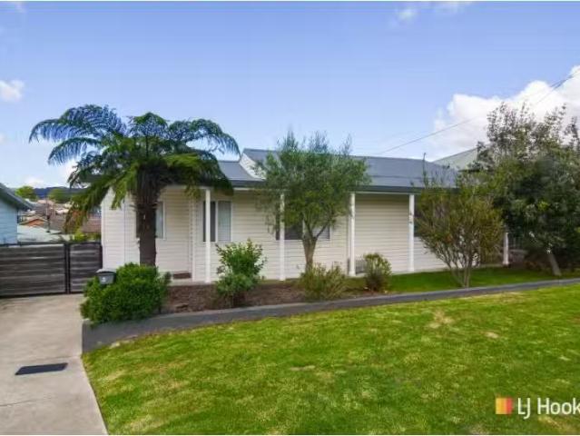 Unique 3 BR 36 Musket Parade, Lithgow House for rent Listed b.