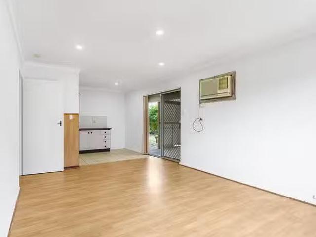New 3 BR 38 Willow Way, Maddington, WA 6109