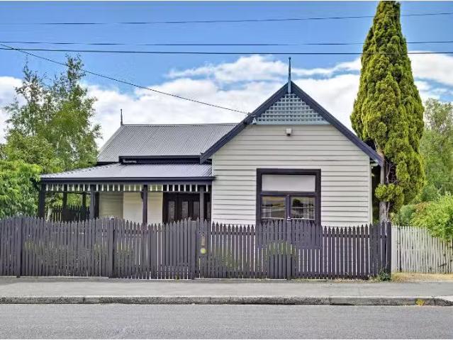 Cozy 3 BR 307 Park Street, New Town House for rent Listed by.