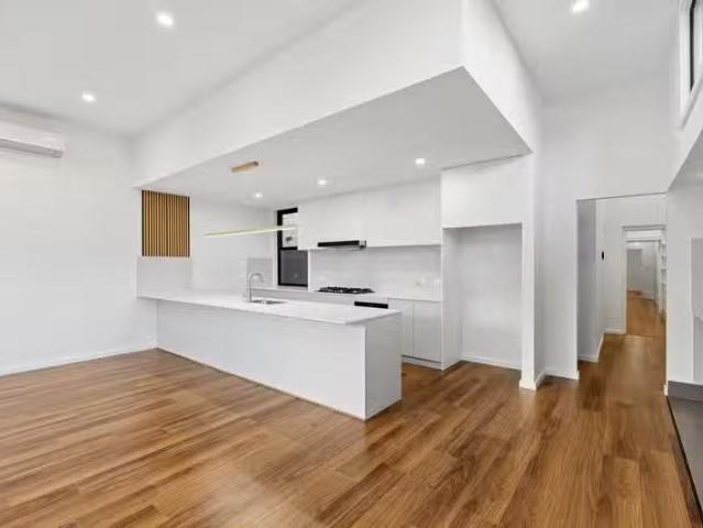 For Rent! 3 BR 30 Young Street, PARKSIDE, SA 5063 House for.