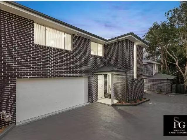 Unique 3 BR 3/16 Anzac Road, LONG JETTY Townhouse for rent Li.
