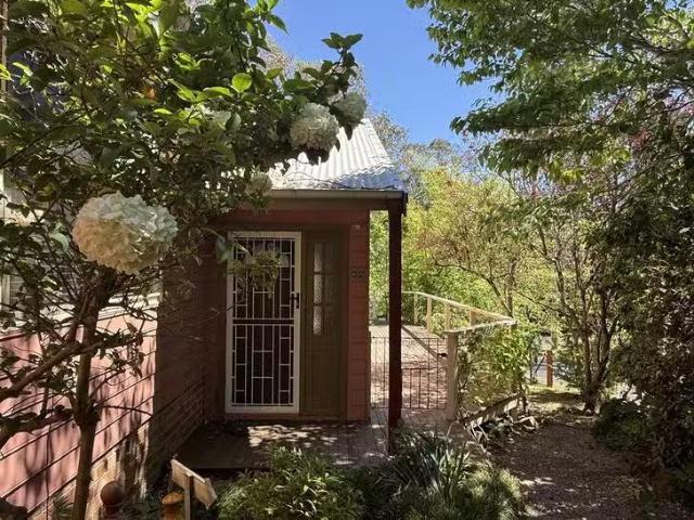 For Rent! 3 BR 31 Mountbatten Street, Blackheath, NSW 2785