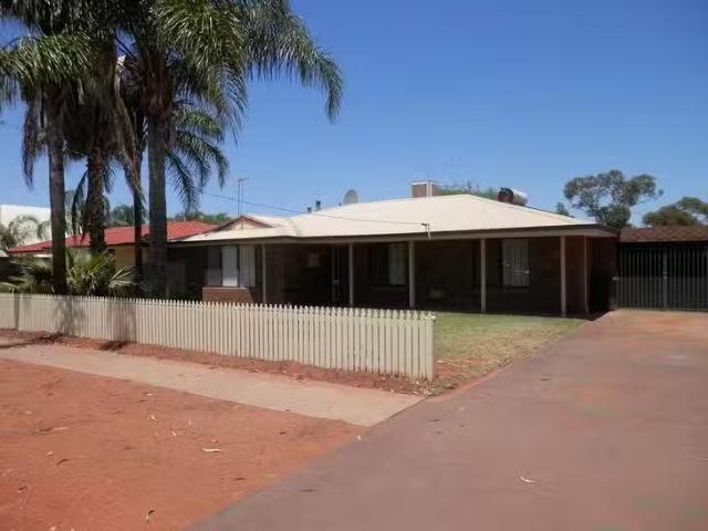 Rental! 3 BR 31 Hawkins Street, West Lamington, WA 6430