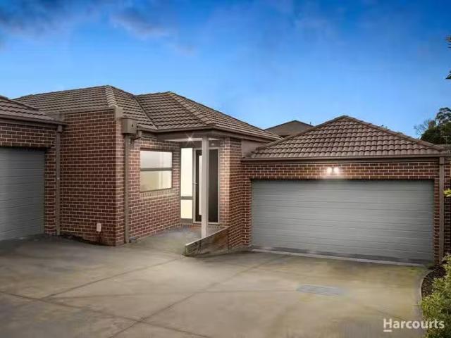 Just in! 3 BR 3/20 Lance Road, BAYSWATER, VIC 3153 Unit for.