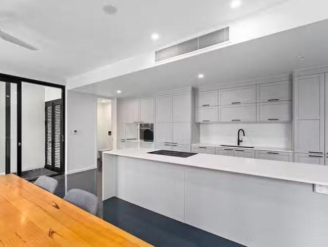 Deal! 3 BR 3/31 Kuran Street, Chermside, QLD 4032