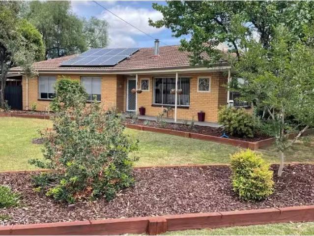 Rental! 3 BR 33 Banker Street, Barooga House for rent Listed.