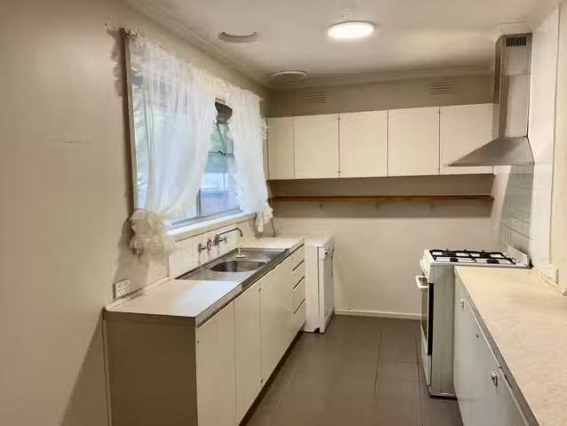 Cozy 3 BR 3 Antrim Court, Corio, VIC 3214 House for Rent