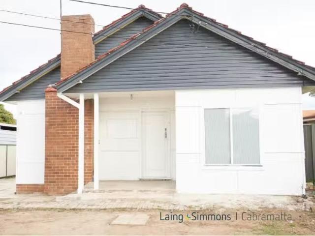 Charming 3 BR 3 Eurabbie Street, Cabramatta House for rent Li.