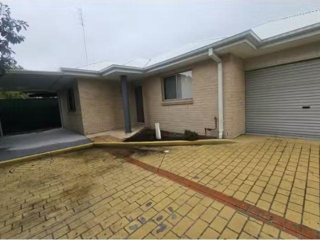 Deal! 3 BR 4/43 Rous Street, East Maitland Apartment for rent.