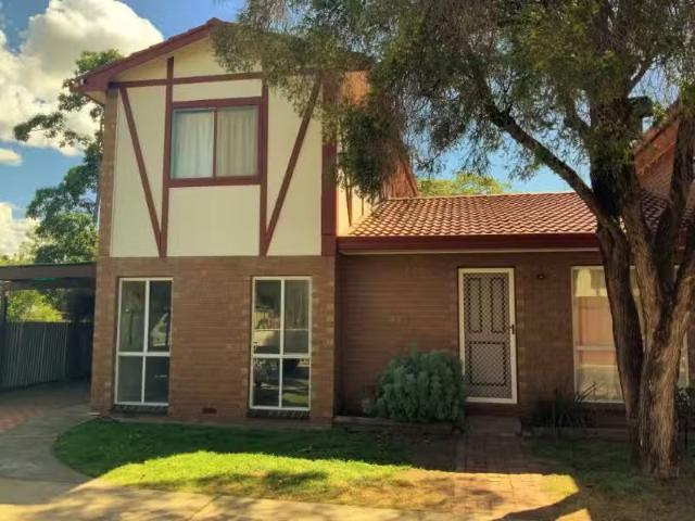 New 3 BR 4/525 Hovell Street, SOUTH ALBURY Apartment for rent.