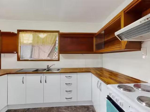 Unique 3 BR 46B Alastair Street, Manly, QLD 4179