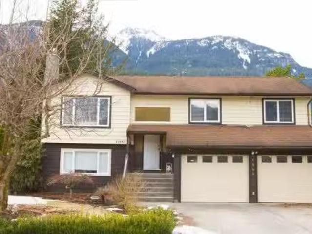 Just in! 3 BR 41541 Brennan Street, Squamish, BC, V0N 1H0 ho.