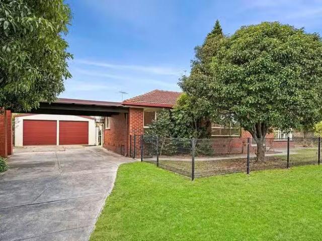 Nice 3 BR 41 Talpa Crescent, Corio, VIC 3214