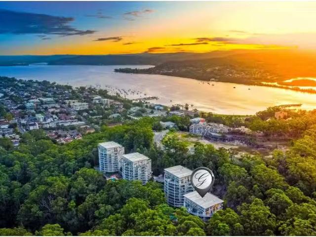 Cozy 3 BR 423/80 John Whiteway Drive, GOSFORD Apartment for re.
