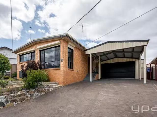 For Rent! 3 BR 42 Ripplebrook Drive, Broadmeadows, VIC 3047