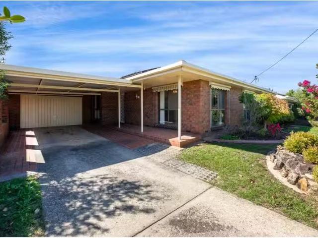 Unique 3 BR 562 Cattlin Avenue, North Albury House for rent L.