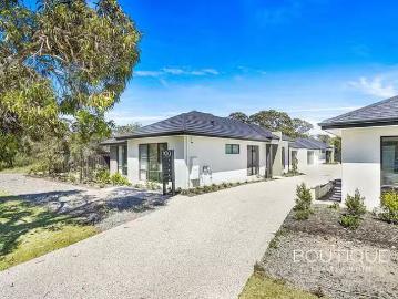 Unique 3 BR 5/100 Montgomery Avenue, Mount Claremont, WA 6010