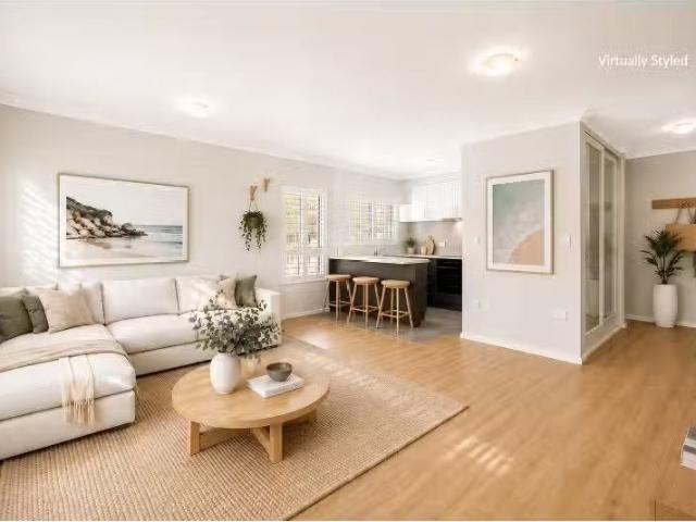 Charming 3 BR 5/1187 Pittwater Road, Collaroy Apartment for re.