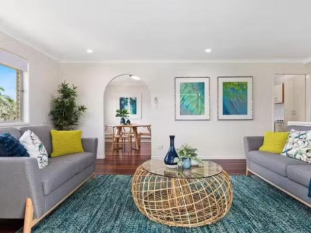 Cheap 3 BR 52 Lislane Street, Ferny Grove, QLD 4055