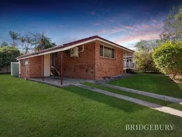 Cozy 3 BR 5 Craigmore Street, The Gap, QLD 4061