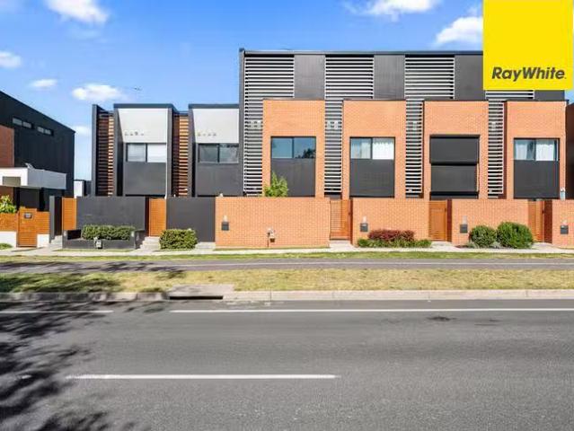 Charming 3 BR 64/45 Athllon Drive, Greenway, ACT 2900