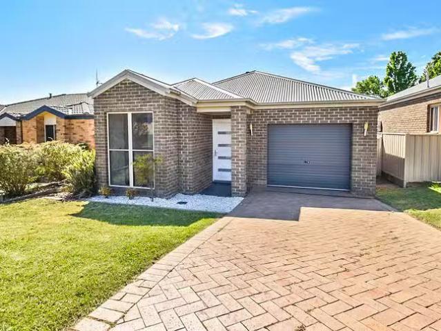 Unique 3 BR 64A William Maker Drive, Orange, NSW 2800