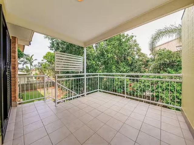 Rental! 3 BR 6/25 Birdwood Street, COORPAROO, QLD 4151 House.