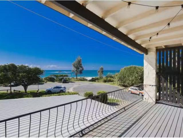 Just in! 3 BR 6/39 Sandy Beach Road, KORORA Apartment for rent.