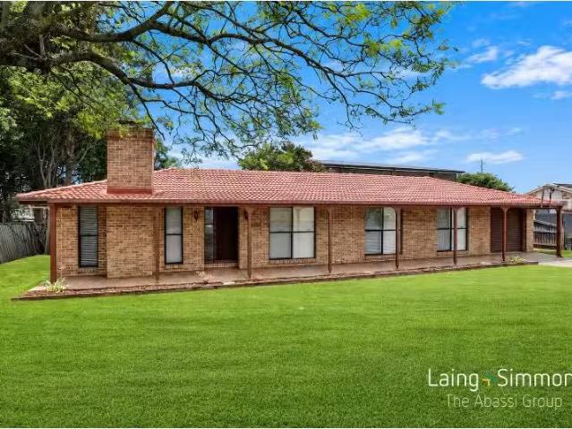 Just in! 3 BR 6 Austin Woodbury Place, Toongabbie House for re.