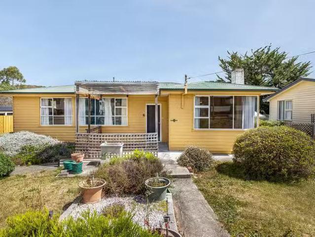 Cheap 3 BR 6 Poplar Road, Risdon Vale, TAS 7016