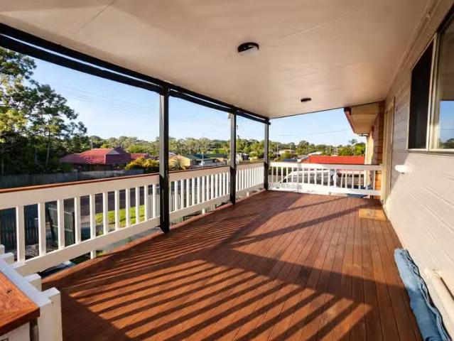 Unique 3 BR 757 Boat Harbour Drive, URANGAN, QLD 4655 Unit f.
