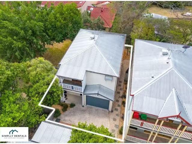 Just in! 3 BR 7/56 Elwell Street, Morningside Townhouse for re.