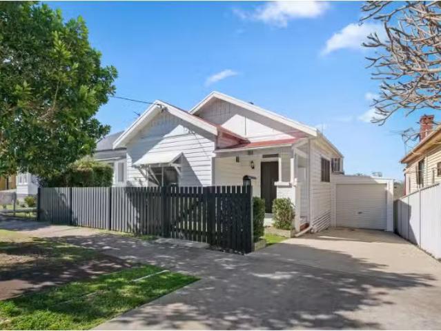 Just in! 3 BR 77 Fawcett Street, Mayfield House for rent List.