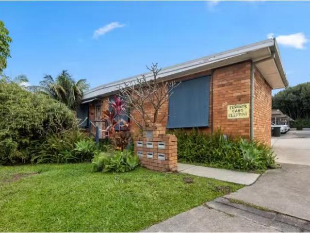 Just in! 3 BR 7/27 Meadow Street, Coffs Harbour Apartment for.