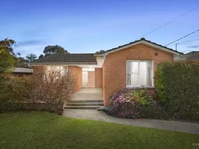 Cheap 3 BR 7 Henwood Street, Forest Hill VIC 3131 House Auct.