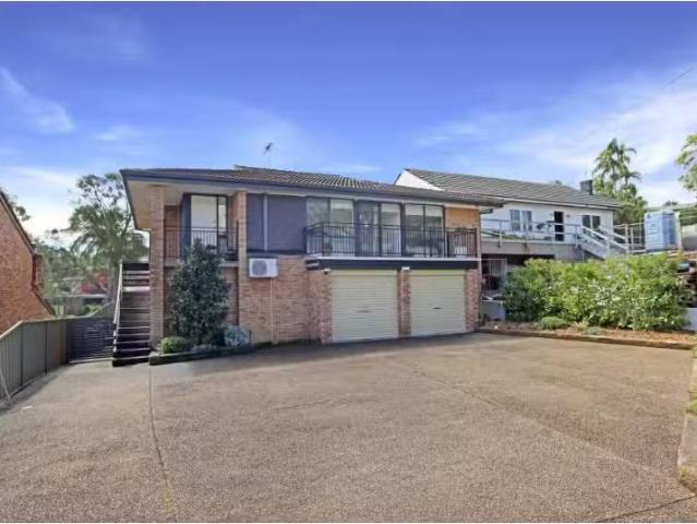 Cheap 3 BR 7 Whites Avenue, Caringbah South House for rent Li.