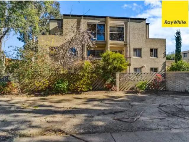 Cheap 3 BR 7a/52 Forbes Street, TURNER Apartment for rent Lis.