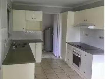 Deal! 3 BR 85 Wynyard Street, Cleveland, QLD 4163