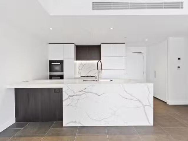 Deal! 3 BR 806/1 Marshall Avenue, St Leonards, NSW 2065