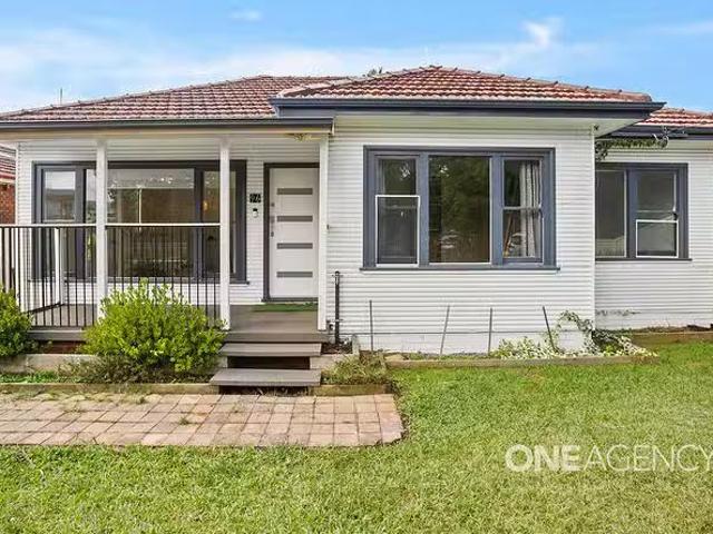 Deal! 3 BR 96 Byamee Street, Dapto, NSW 2530