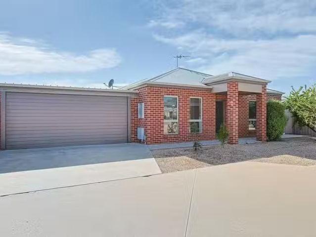 Charming 3 BR 9/1 Betty Krake Drive, Red Cliffs, VIC 3496