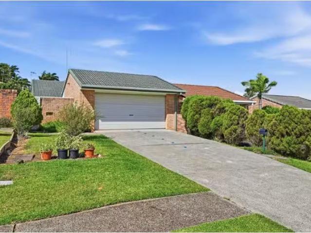 Deal! 3 BR 9 Merrymen Way, Port Macquarie House for rent List.