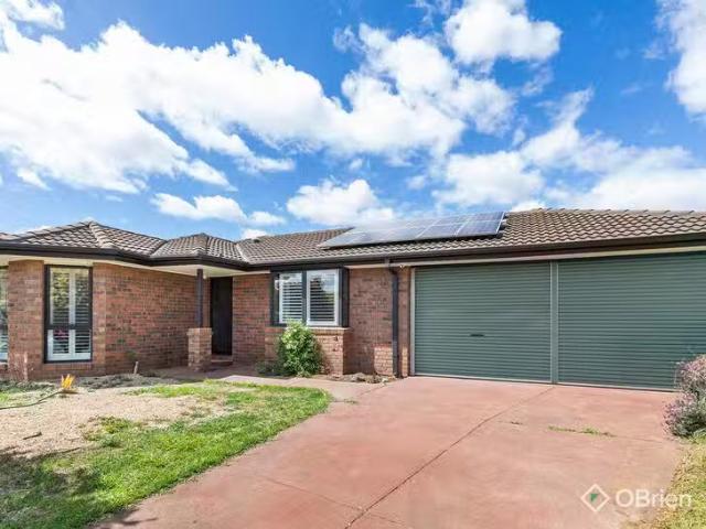 Cheap 3 BR 9 Sasha Court, Werribee, VIC 3030