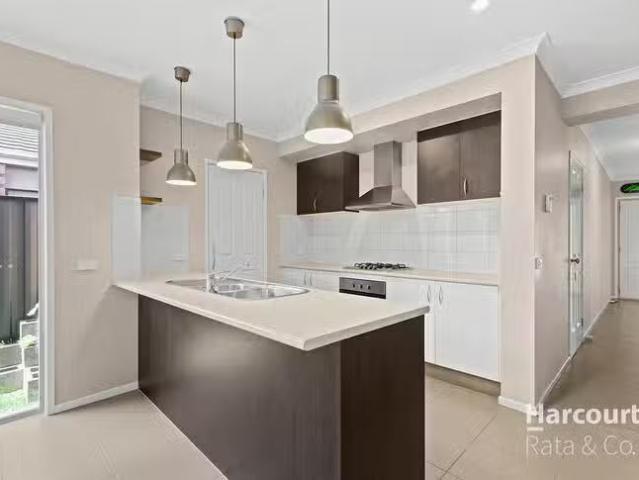 For Rent! 3 BR 9 St Leonard Drive, South Morang, VIC 3752