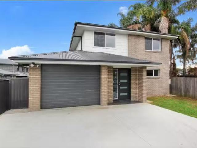 Just in! 3 BR 9B Muscharry Road, LONDONDERRY Townhouse for ren.