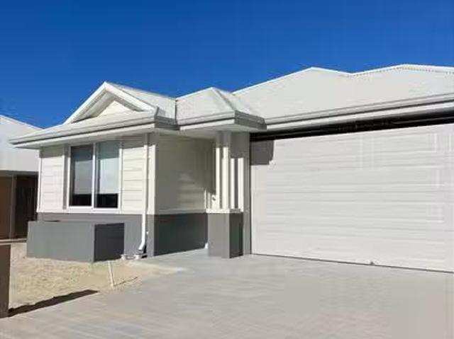 Cozy 3 Carnac Way, Eglinton, WA 6034