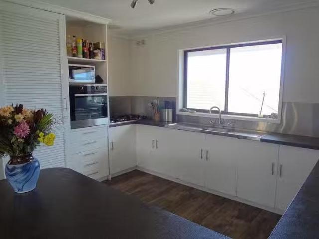 Charming 3 Granter Street, Warrnambool, VIC 3280