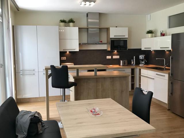 Charming 3 Room Apartment in the heart of Neuss City / Düsseldorf, Neuss Amsterdam Apartments for Rent