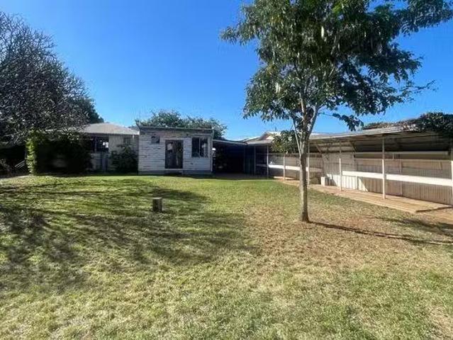 Charming 3 Salamaua Street, Soldiers Hill, QLD 4825